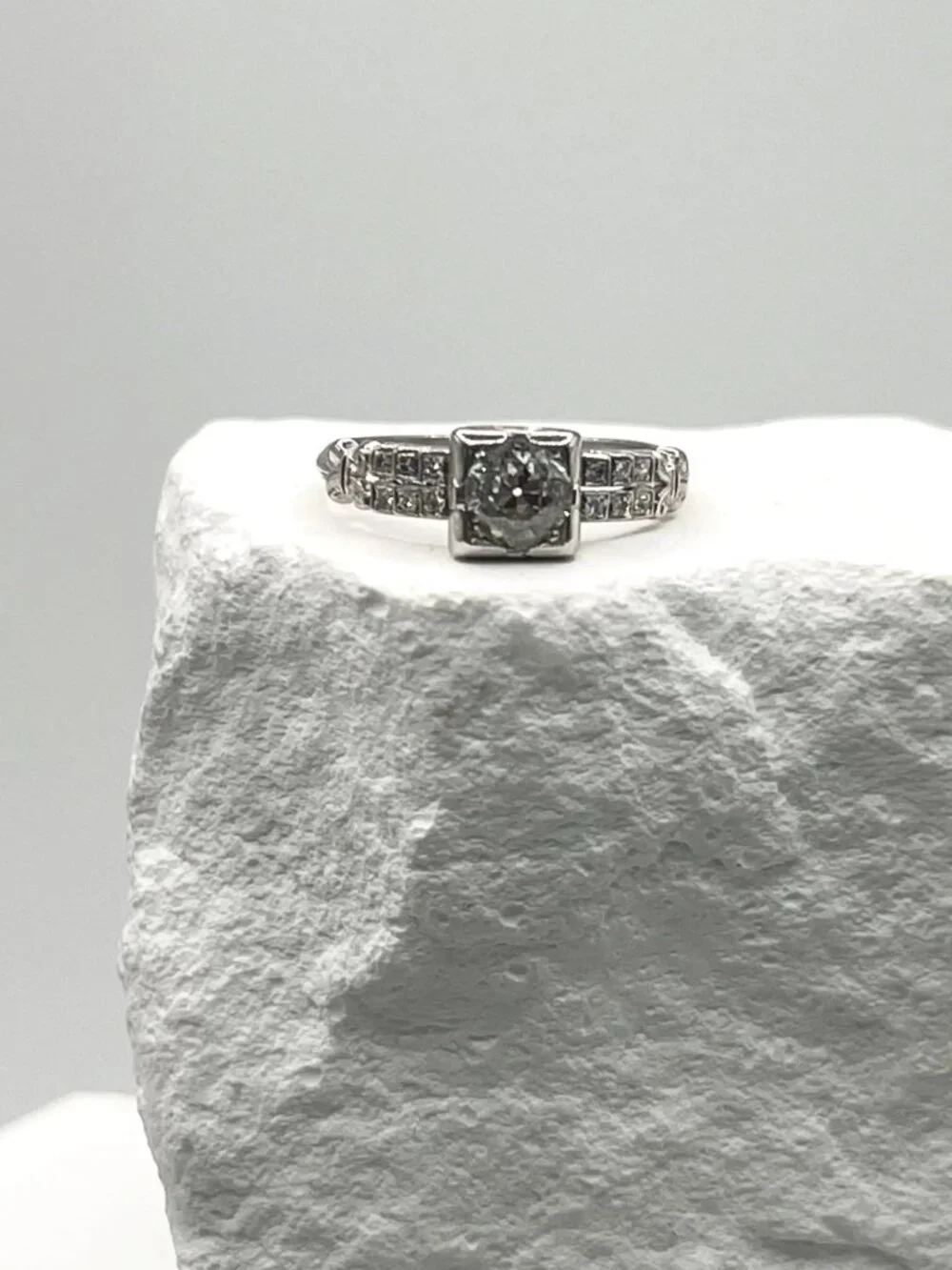 Midnight Frame Ring